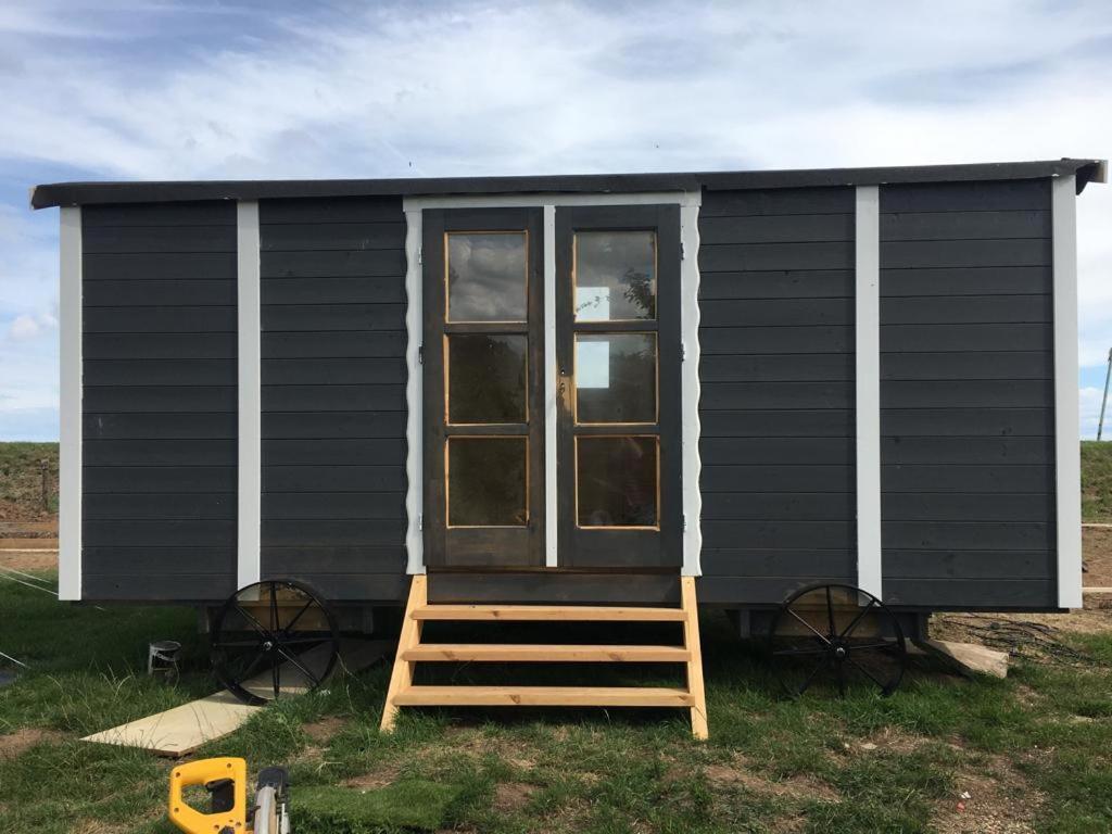 Hôtel Luxury Glamping At The Riverside à Skegness Extérieur photo